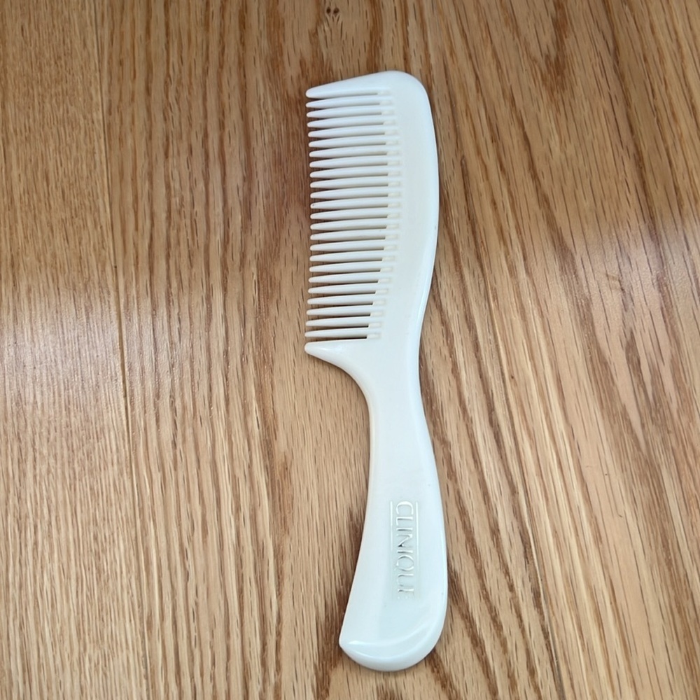 Clinique white hair comb.